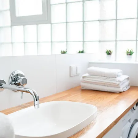 By The Castle - Spot In 아파트 *