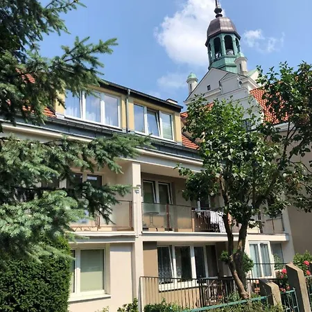 아파트 By The Castle - Spot In